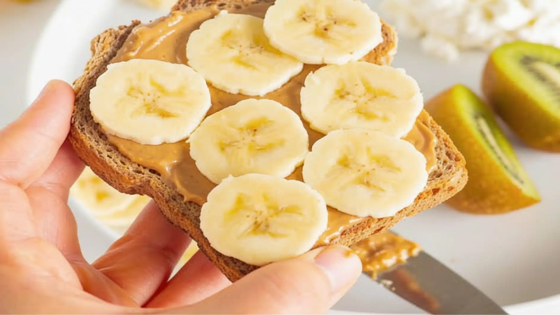 banana slices topped with creamy almond butter